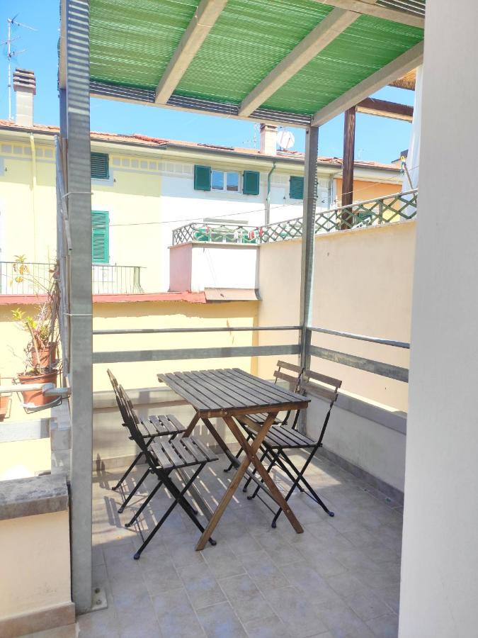 La Casa In Passeggiata - Seancity ヴィアレッジョ エクステリア 写真