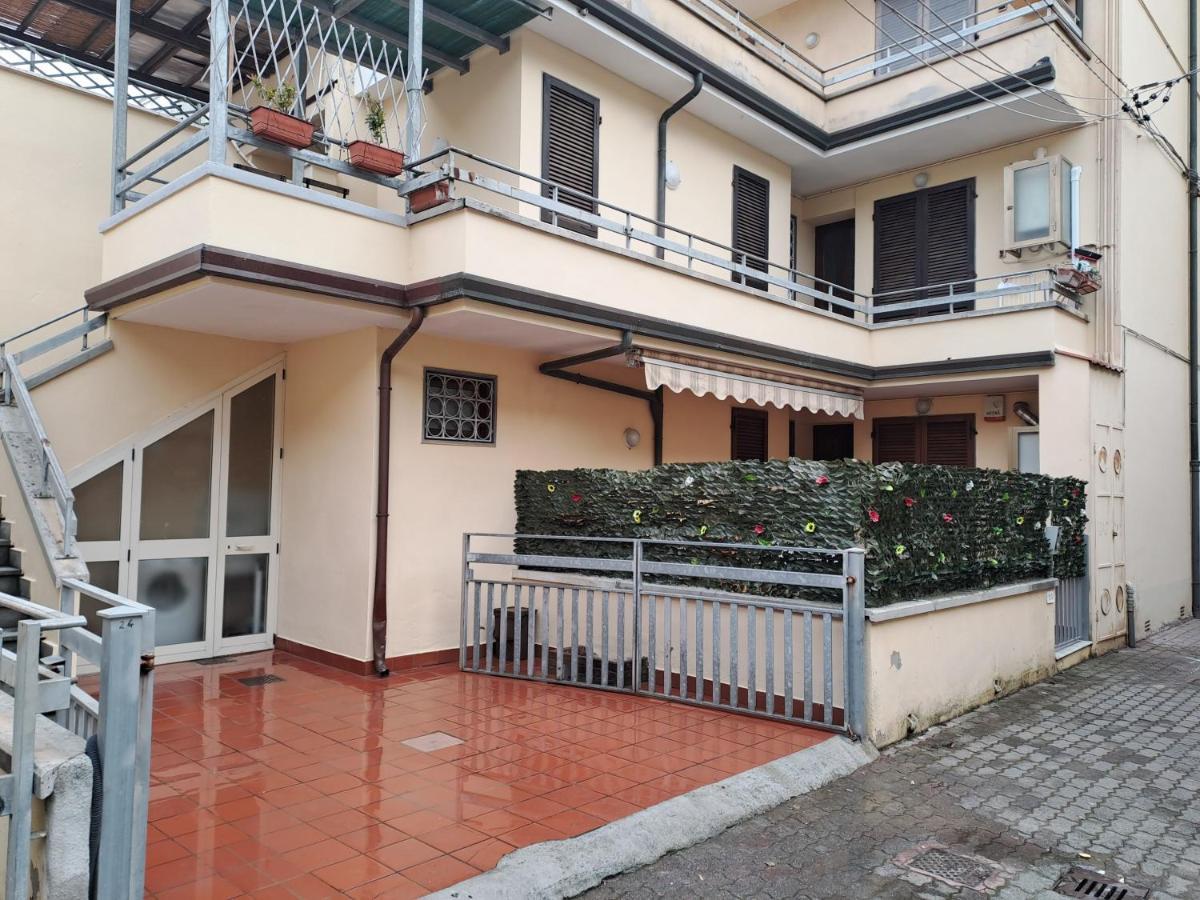 La Casa In Passeggiata - Seancity ヴィアレッジョ エクステリア 写真